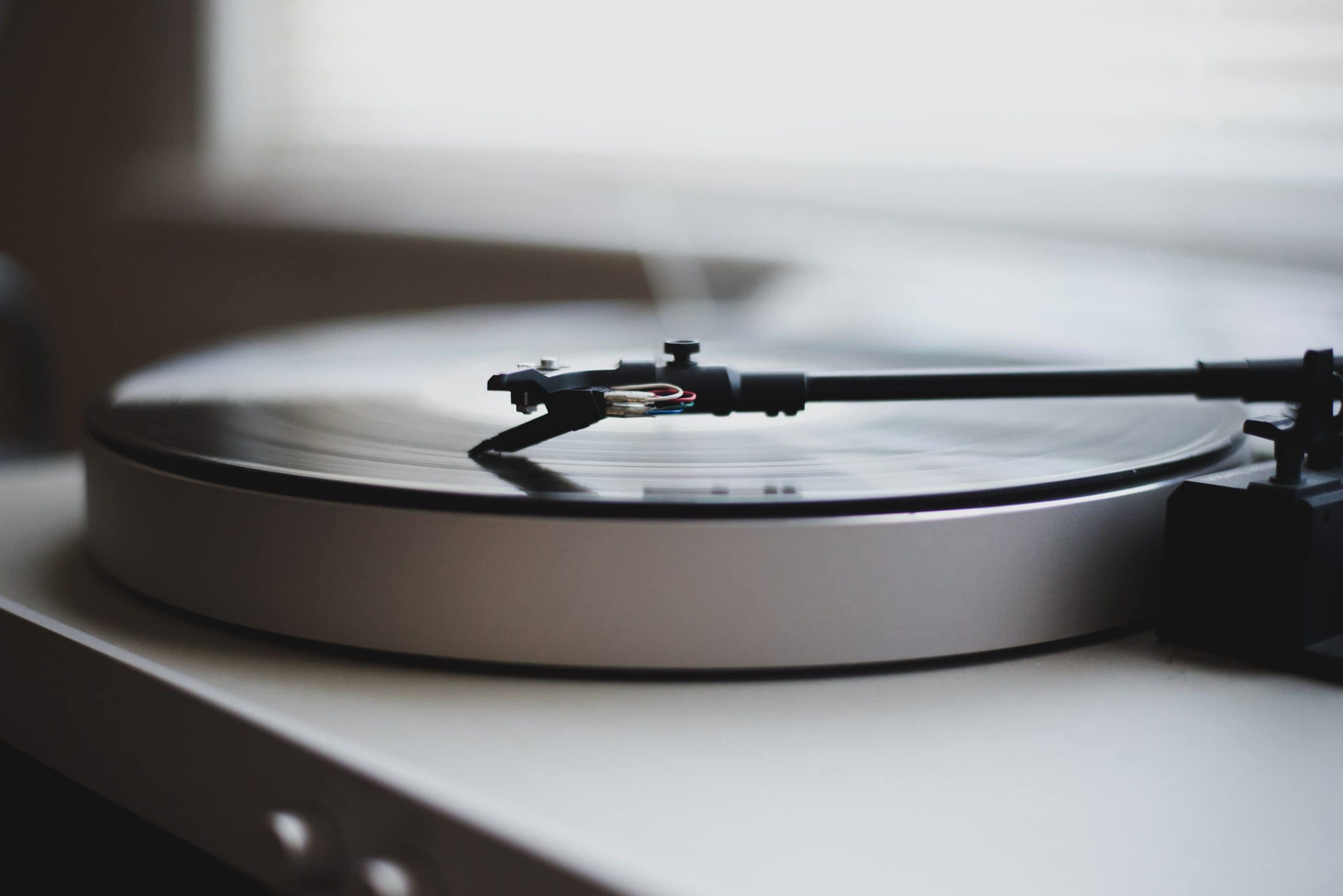 How To Remove Hum Or Buzz On Your Turntable - Forever Analog