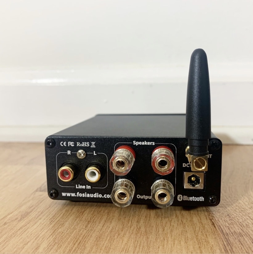 Fosi BT20A Review – A Budget Amp With A Budget Sound